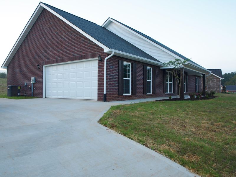 2119 Griffitts Mill Cir, Maryville, TN 37803