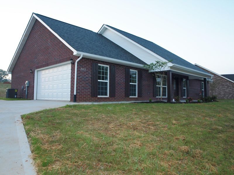 2119 Griffitts Mill Cir, Maryville, TN 37803