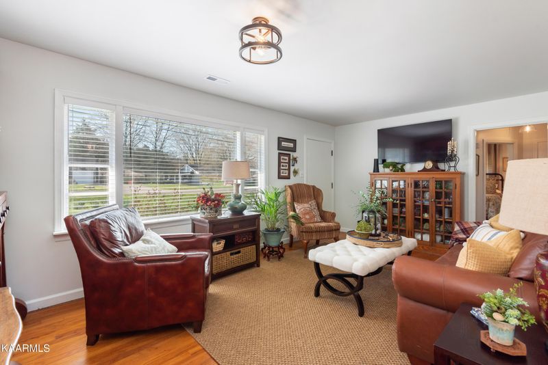 2119 Sandra Dr, Knoxville, TN 37918