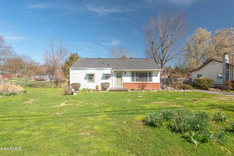 2119 Sandra Dr, Knoxville, TN 37918