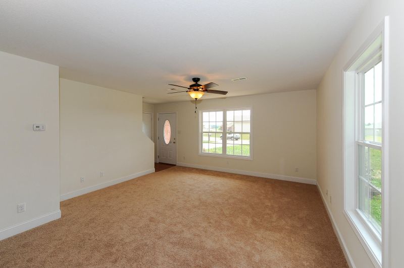 212 Barberry Ct, Maryville, TN 37804