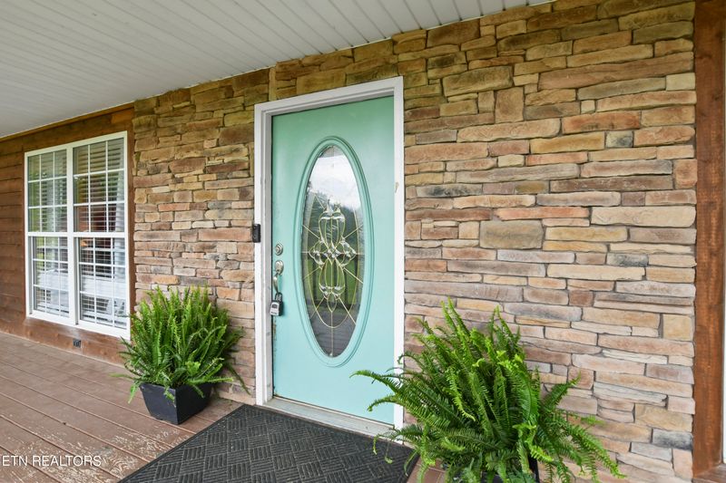 212 Barlow Rd, Clinton, TN 37716