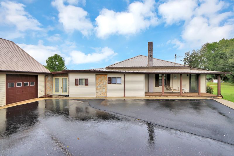 212 Buffalo Road Rd, Oneida, TN 37841