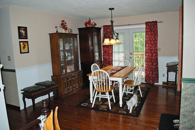 212 Cedar Rd, Clinton, TN 37716