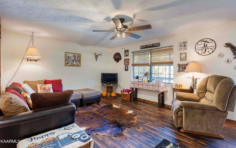 212 County Road 801, Etowah, TN 37331