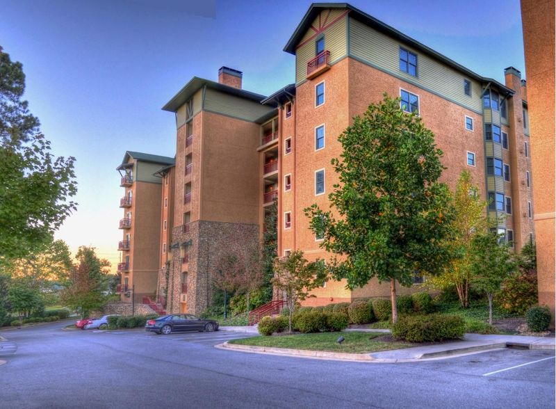 212 Dollywood Ln #117, Pigeon Forge, TN 37863