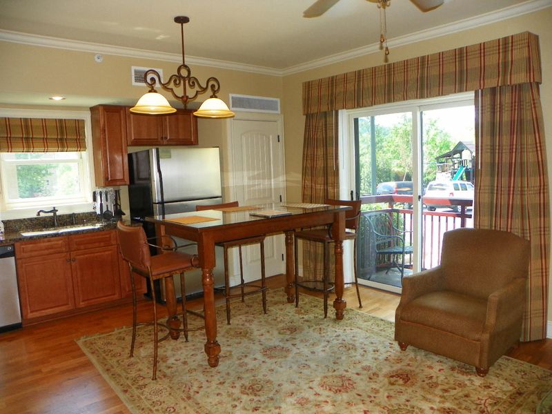 212 Dollywood Ln #217, Pigeon Forge, TN 37863