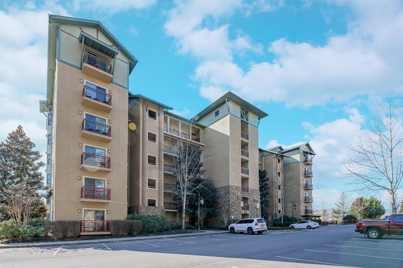 212 Dollywood Ln #420, Pigeon Forge, TN 37863