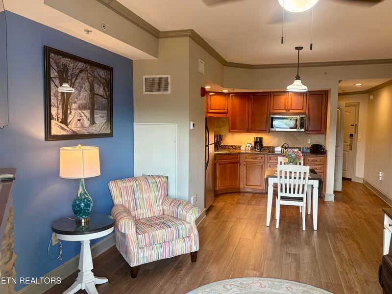 212 Dollywood Ln #444, Pigeon Forge, TN 37863