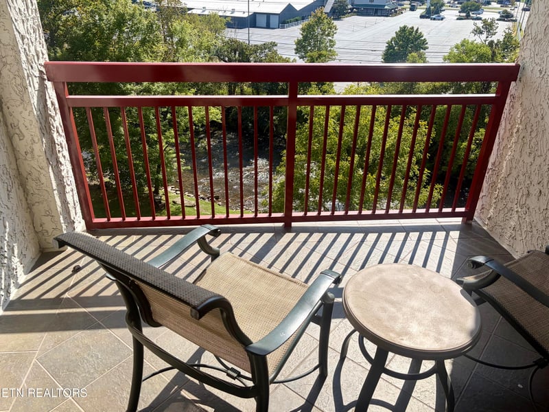 212 Dollywood Ln #445, Pigeon Forge, TN 37863