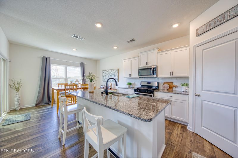 212 Ibis Loop, Oak Ridge, TN 37830