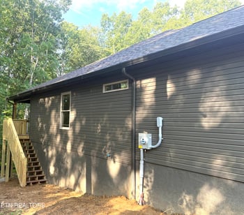 212 Lakeview Dr, Crossville, TN 38558