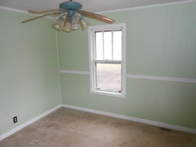 212 Marshall St, Clinton, TN 37716