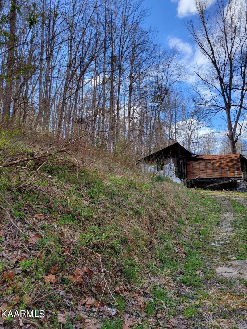 212 Old Ivey Hollow Rd, Lafollette, TN 37766