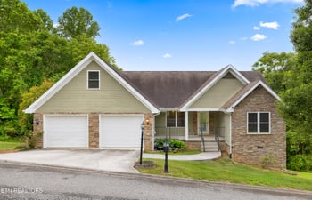 212 Poppy Hill Ln, Lafollette, TN 37766