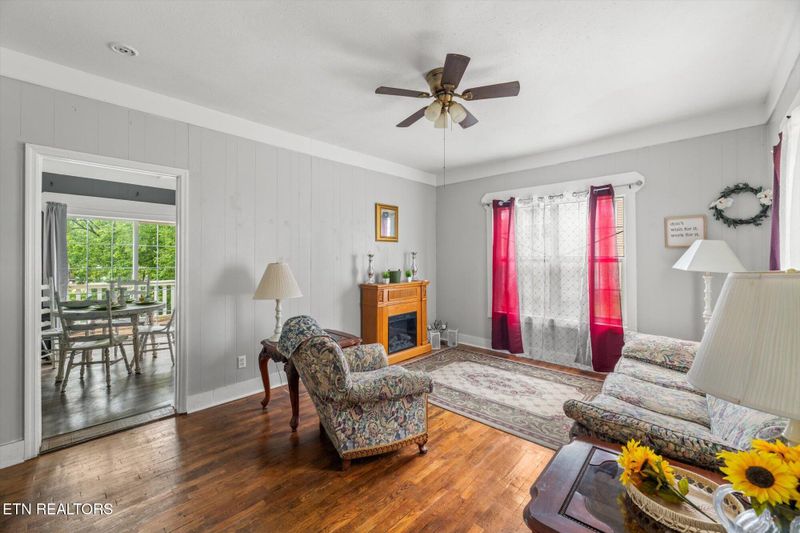212 S Jackson St, Athens, TN 37303