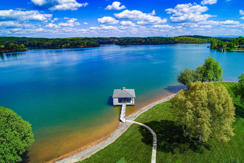 212 Tuscarora Ln, Loudon, TN 37774