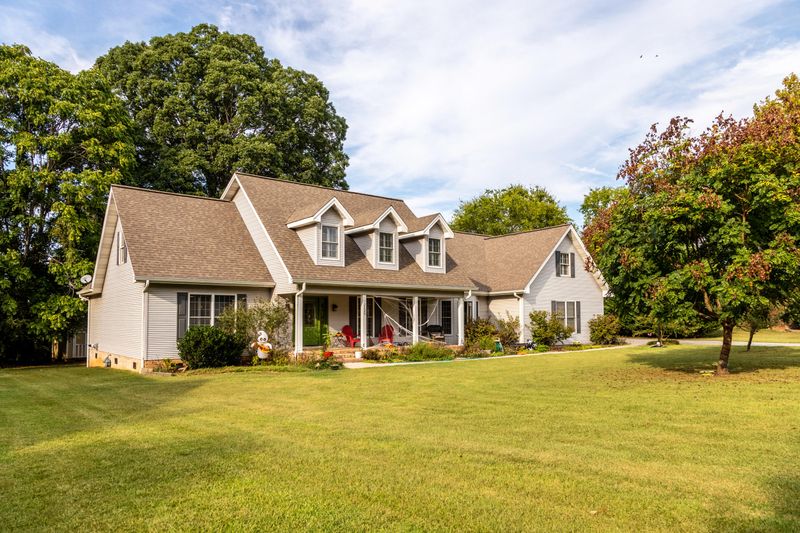 2120 Buckingham Cir, Maryville, TN 37803