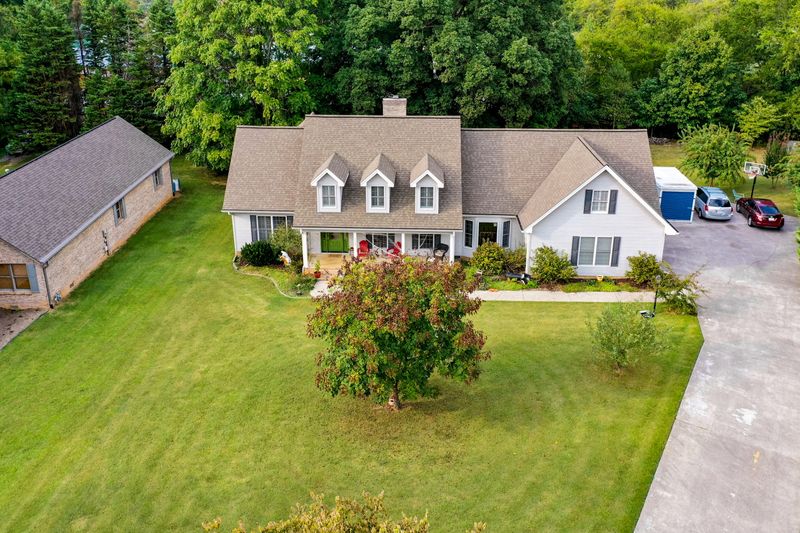 2120 Buckingham Cir, Maryville, TN 37803