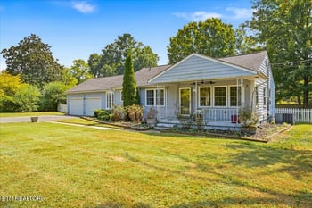 2120 Sandra Dr, Knoxville, TN 37918