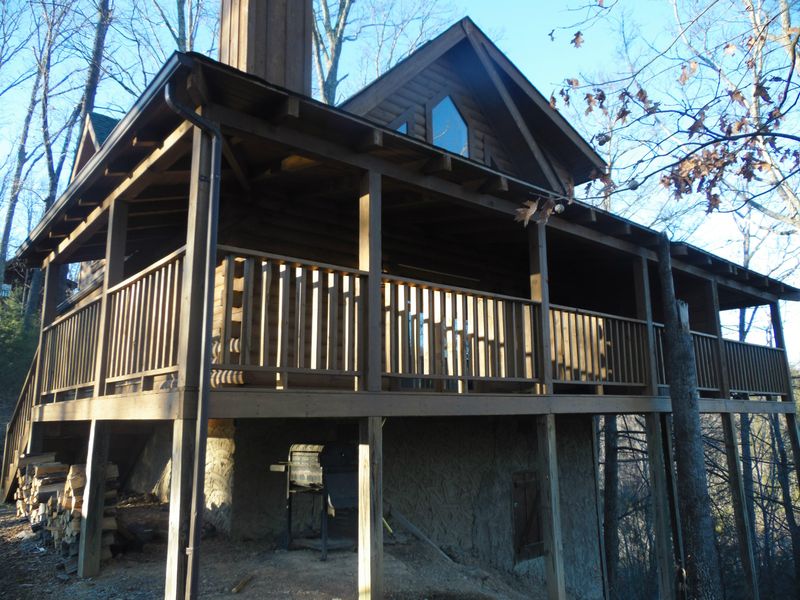 2120 Wolf Ridge Way, Sevierville, TN 37862