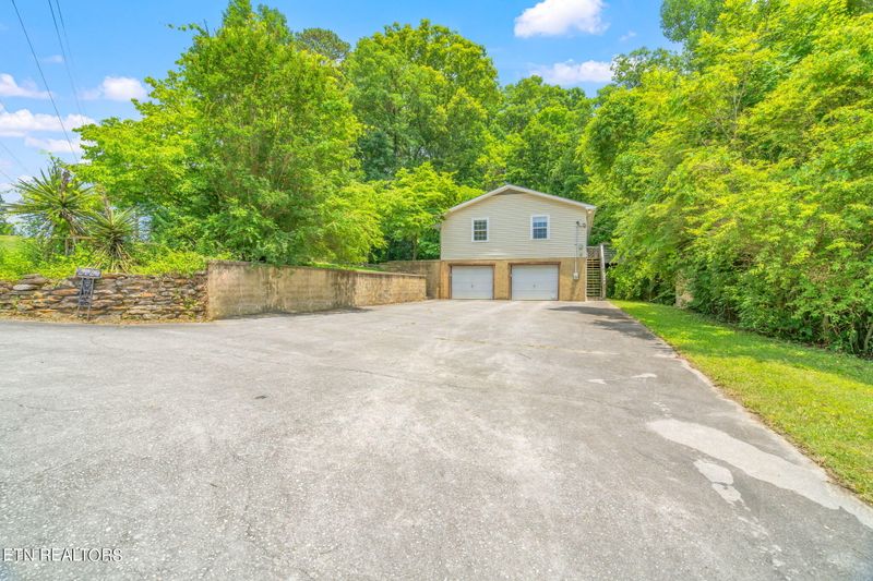 2120 Woods Smith Rd, Knoxville, TN 37921