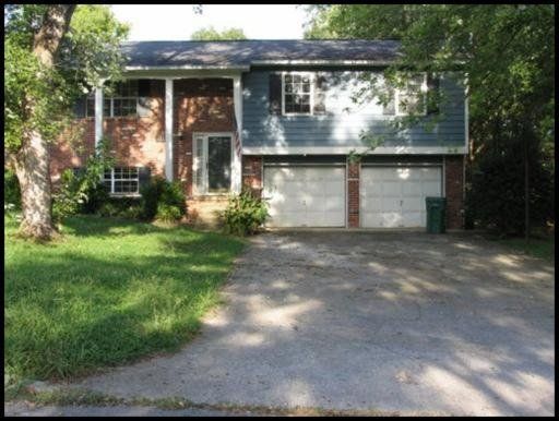 2121 Bishops Bridge Rd, Knoxville, TN 37922