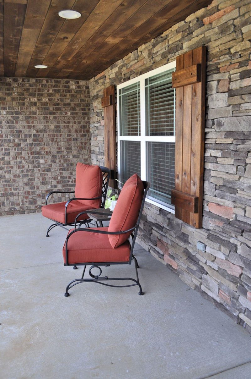 2121 Bryson Ct, Sevierville, TN 37876
