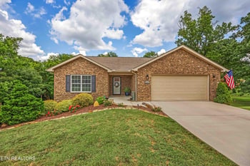 2121 Camley Ct, Maryville, TN 37801