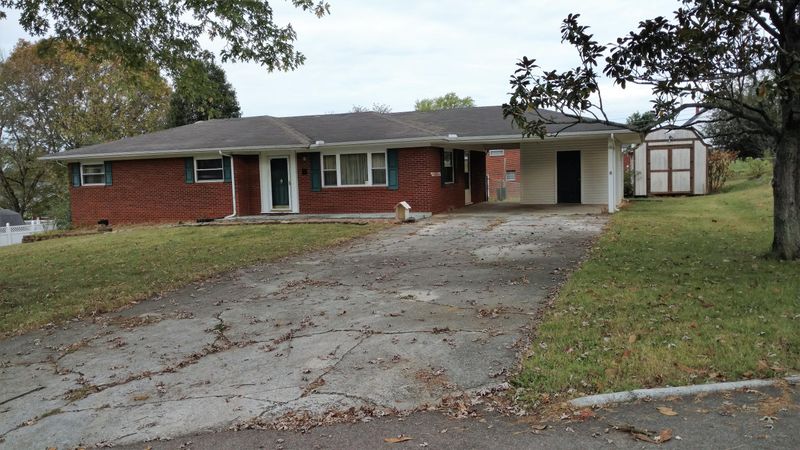 2121 Fir St, Morristown, TN 37813