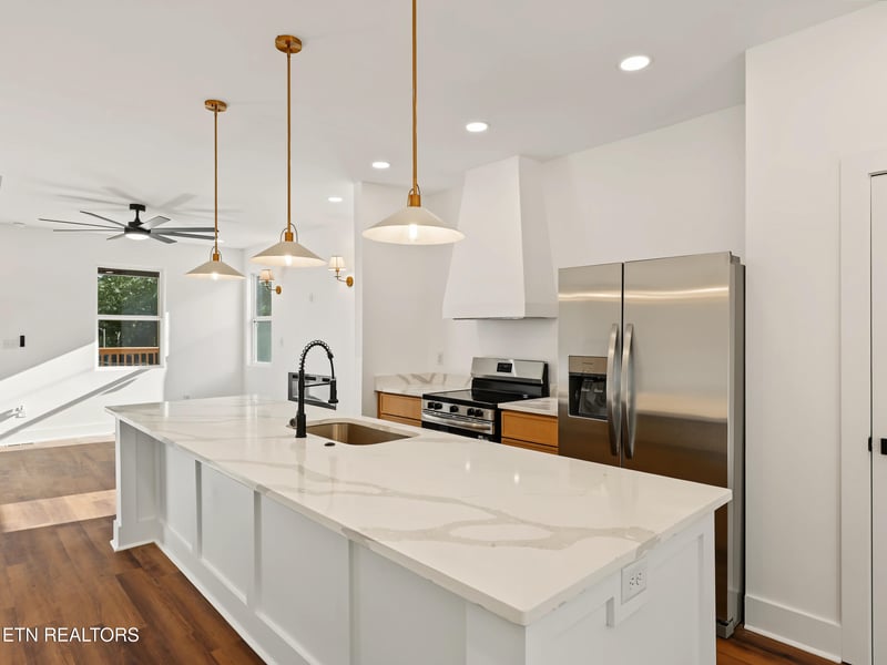 2121 Garfield Ave, Knoxville, TN 37915
