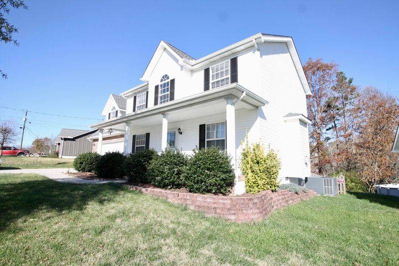 2123 Ember Brook Ln, Powell, TN 37849