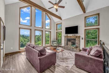 2123 Megan Ridge Dr, Sevierville, TN 37876