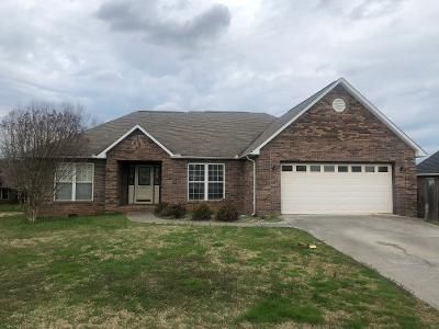 2123 Spalding Dr, Maryville, TN 37803