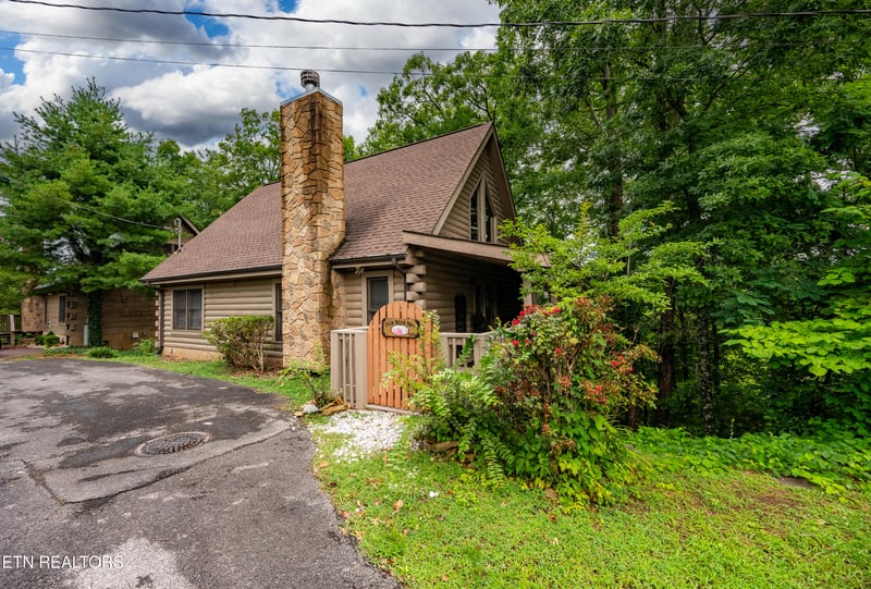 2123 Wingspan Dr, Sevierville, TN 37876