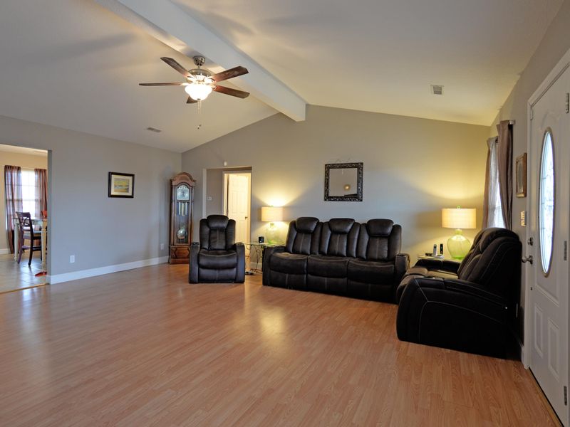 2124 Murphys Chapel Dr, Sevierville, TN 37876