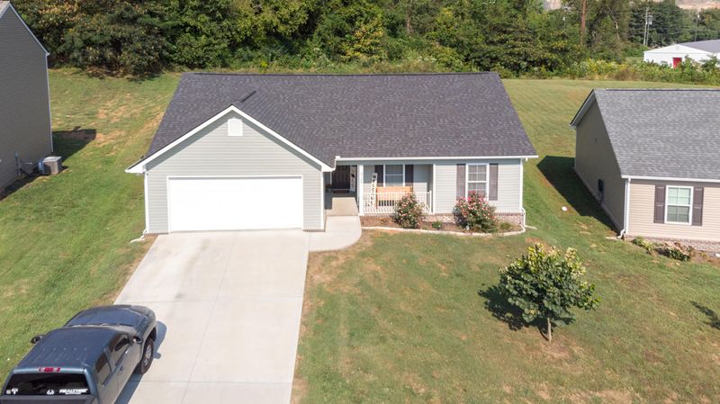 2125 Bluebonnet Dr, Mascot, TN 37806