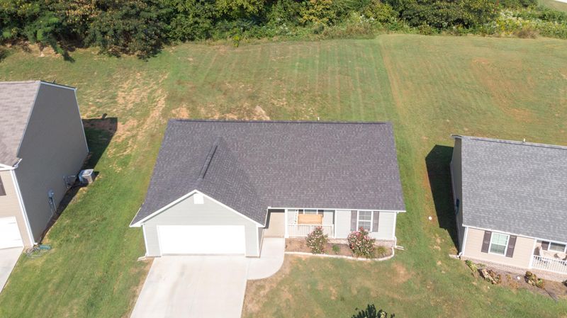 2125 Bluebonnet Dr, Mascot, TN 37806