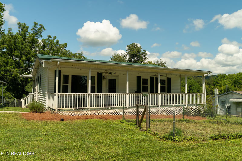 2125 Harris Rd, Knoxville, TN 37924