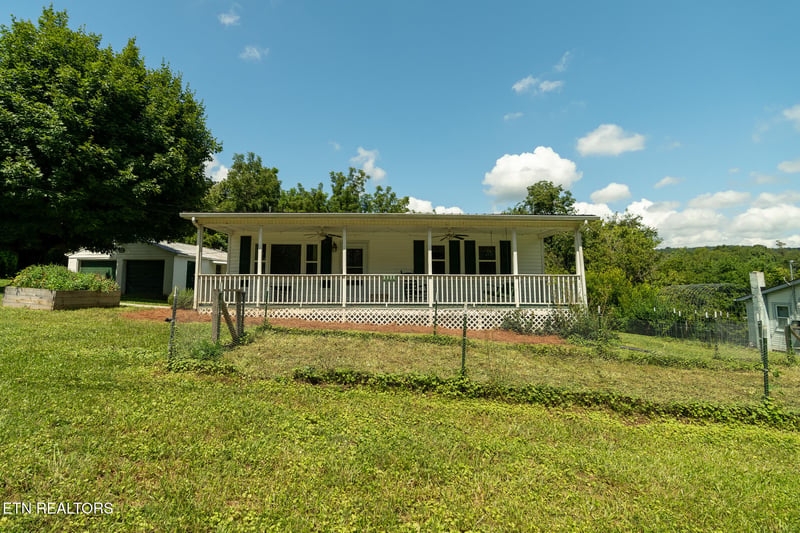 2125 Harris Rd, Knoxville, TN 37924