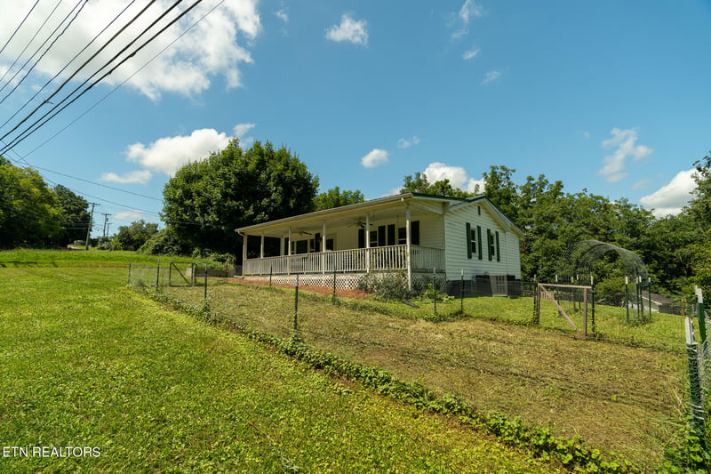2125 Harris Rd, Knoxville, TN 37924