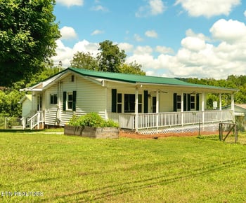 2125 Harris Rd, Knoxville, TN 37924