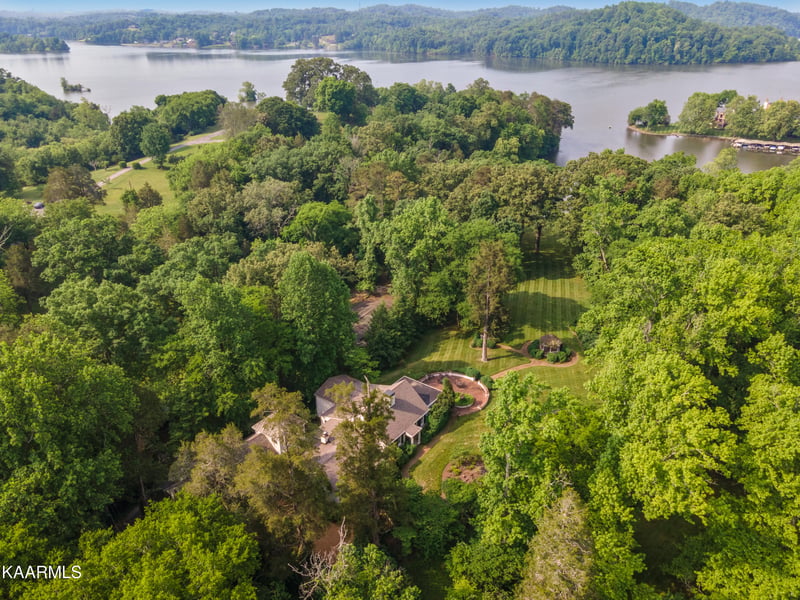 2125 Lyons Bend Rd, Knoxville, TN 37919