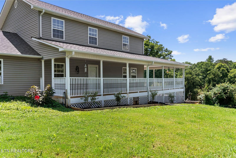 2125 Niles Ferry Rd, Greenback, TN 37742