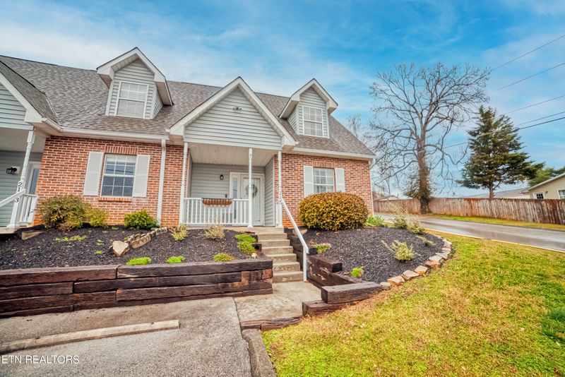 2125 Silverbrook Dr #2D, Knoxville, TN 37923