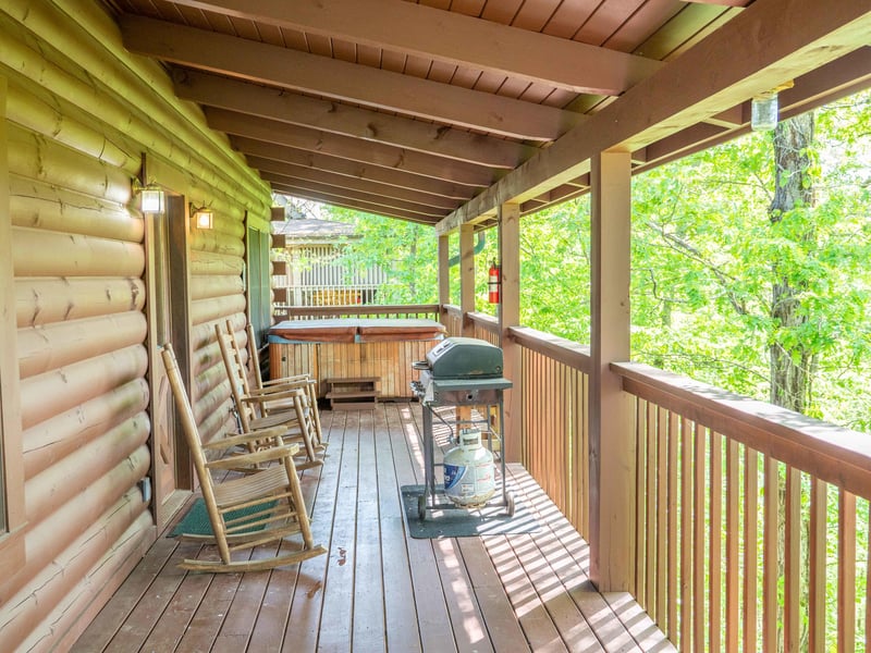 2125 Wingspan Dr, Sevierville, TN 37863