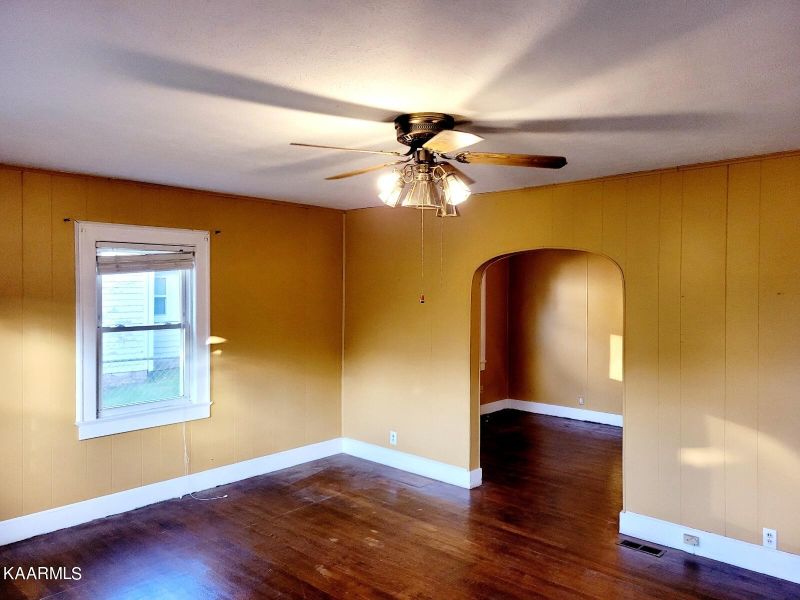 2126 Edgewood Ave, Knoxville, TN 37917