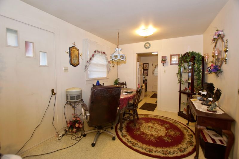 2127 Mentor Rd, Louisville, TN 37777