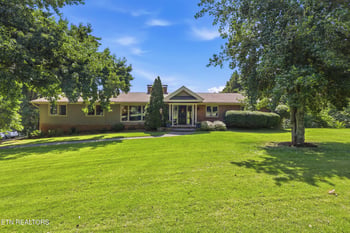 2127 Southwood Dr, Maryville, TN 37803