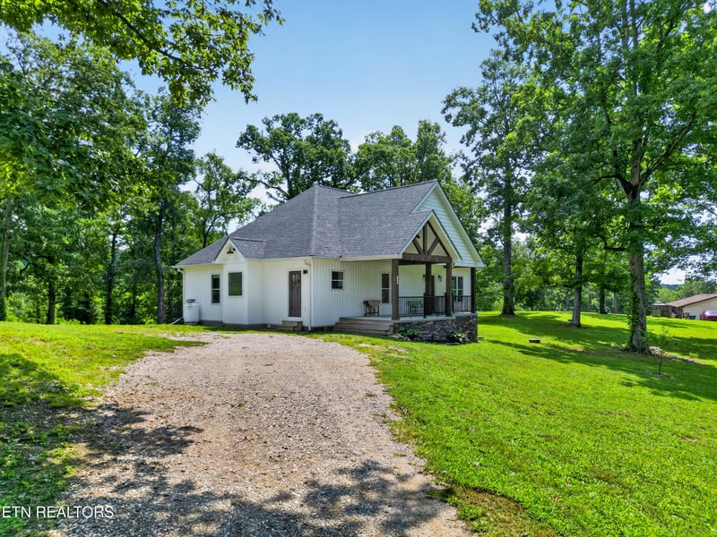 2128 Asbury Rd, Knoxville, TN 37914